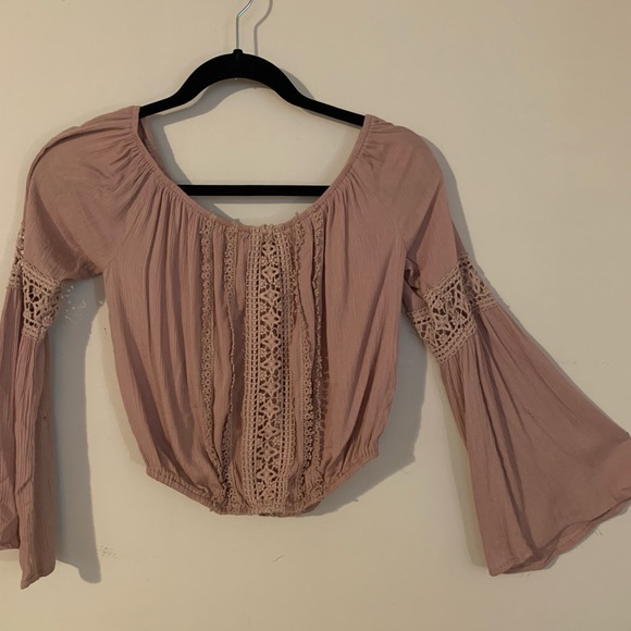 Lovely cropped boho flowy sleeved top in rose - Picture 3 of 10